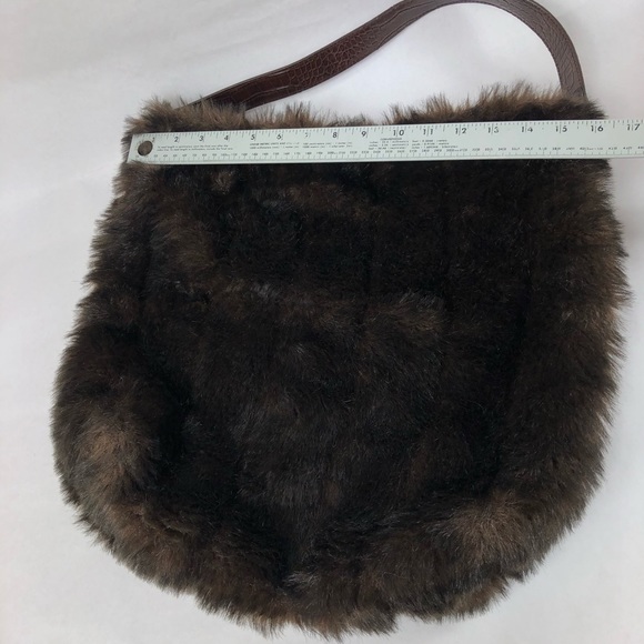 Bath and Body Works Women’s Faux Fur Shoulder Bag - Picture 5 of 11